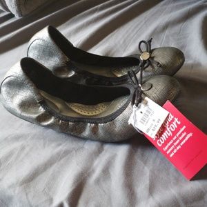 Dexflex size 9 metallic flats